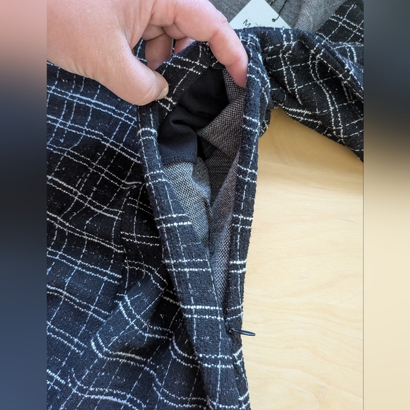 NWT Chechered Skater Dress Size Medium Black And White Heart Low Cut Stretch - Picture 10 of 13